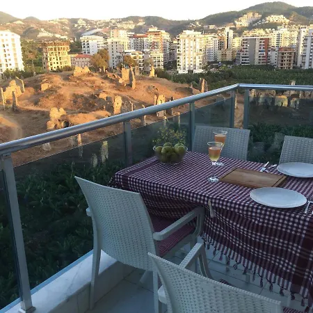 1 Плюс 1 С Видом На Горы И Древний Город Apartment *